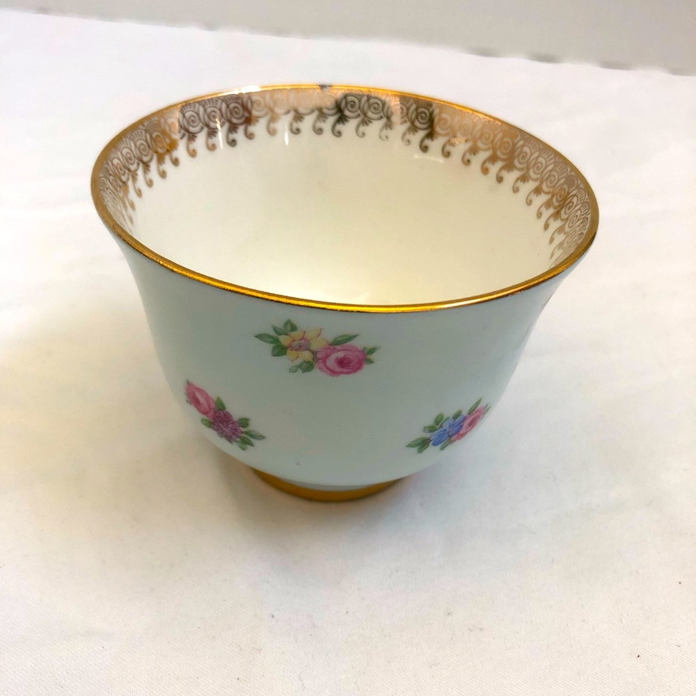 Colclough China Tea Cup Saucer Sky Blue Scattered Floral Buds Gold Edge England - Picture 12 of 15